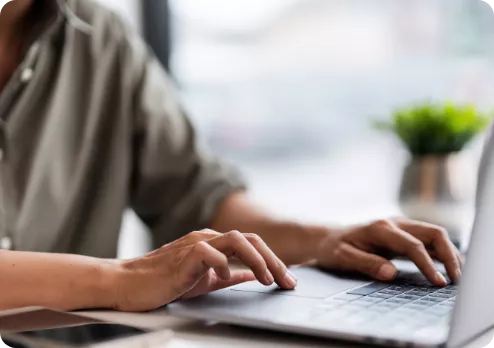 Laptop. Als lid van Abel kun je verschillende marketingdiensten afnemen bij zorgvuldig geselecteerde servicepartners tegen een speciaal Abel tarief. NouDaarom is een van deze partners. Zij bieden sinds kort (deels door AI-ondersteunde) websites in diverse pakketten. Zo kunnen we leden nog beter helpen aan een professionele online uitstraling, passend bij elk type installatiebedrijf.