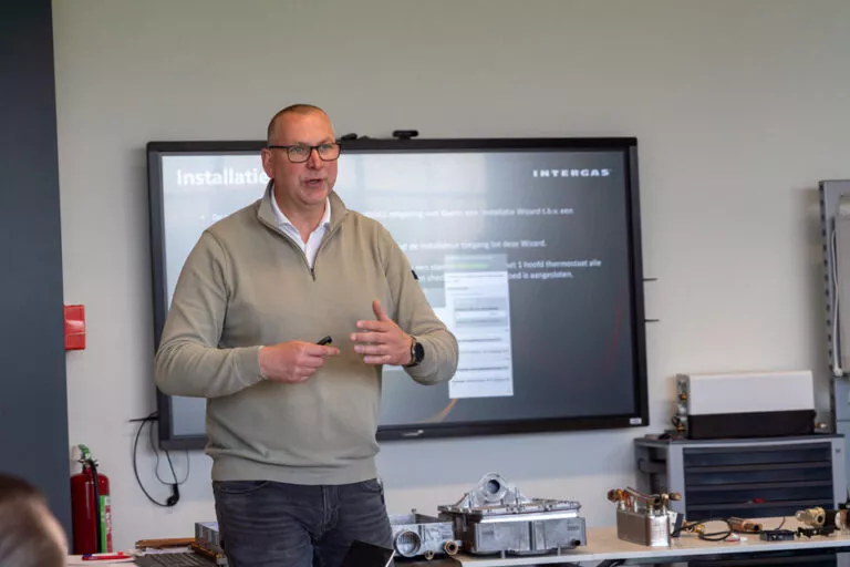 Intergas Introductiedag 7 mei 2026 Fabrieksbezoek - Robert Oldenburger – technical trainer bij Intergas